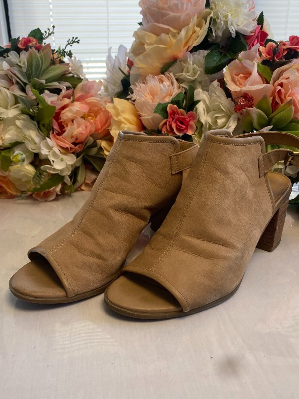 Franco Fortini Aniston Tan Leather Heel Sandals 7.5M